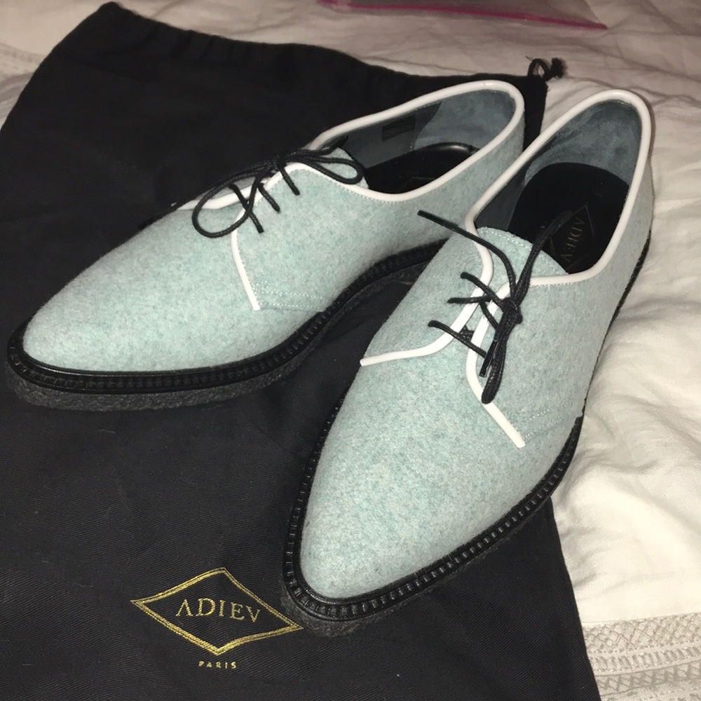 Cool felt and leather oxfords w/ white leather trim. - Picture 2 of 7